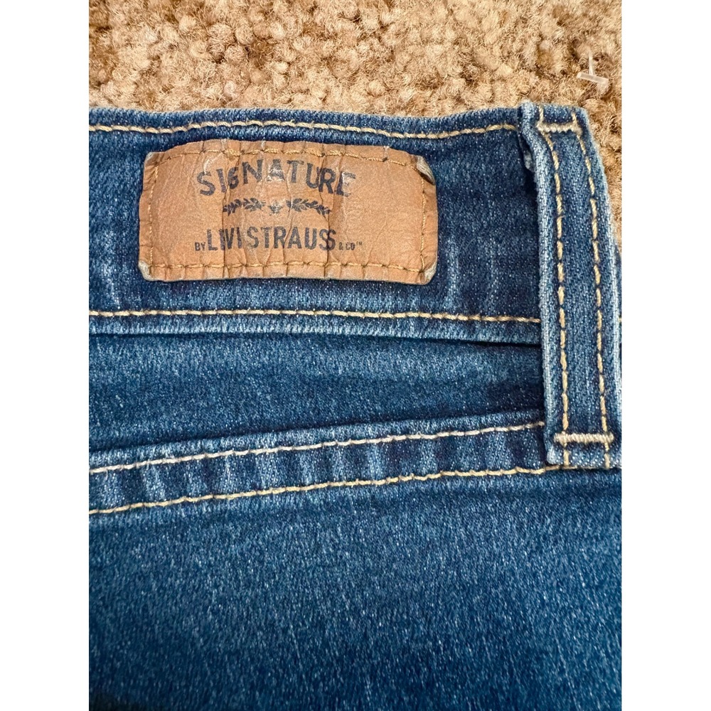 Levi Strauss Signature Curvy Straight Women's Stretch Jeans Size 10M - Picture 8 of 10